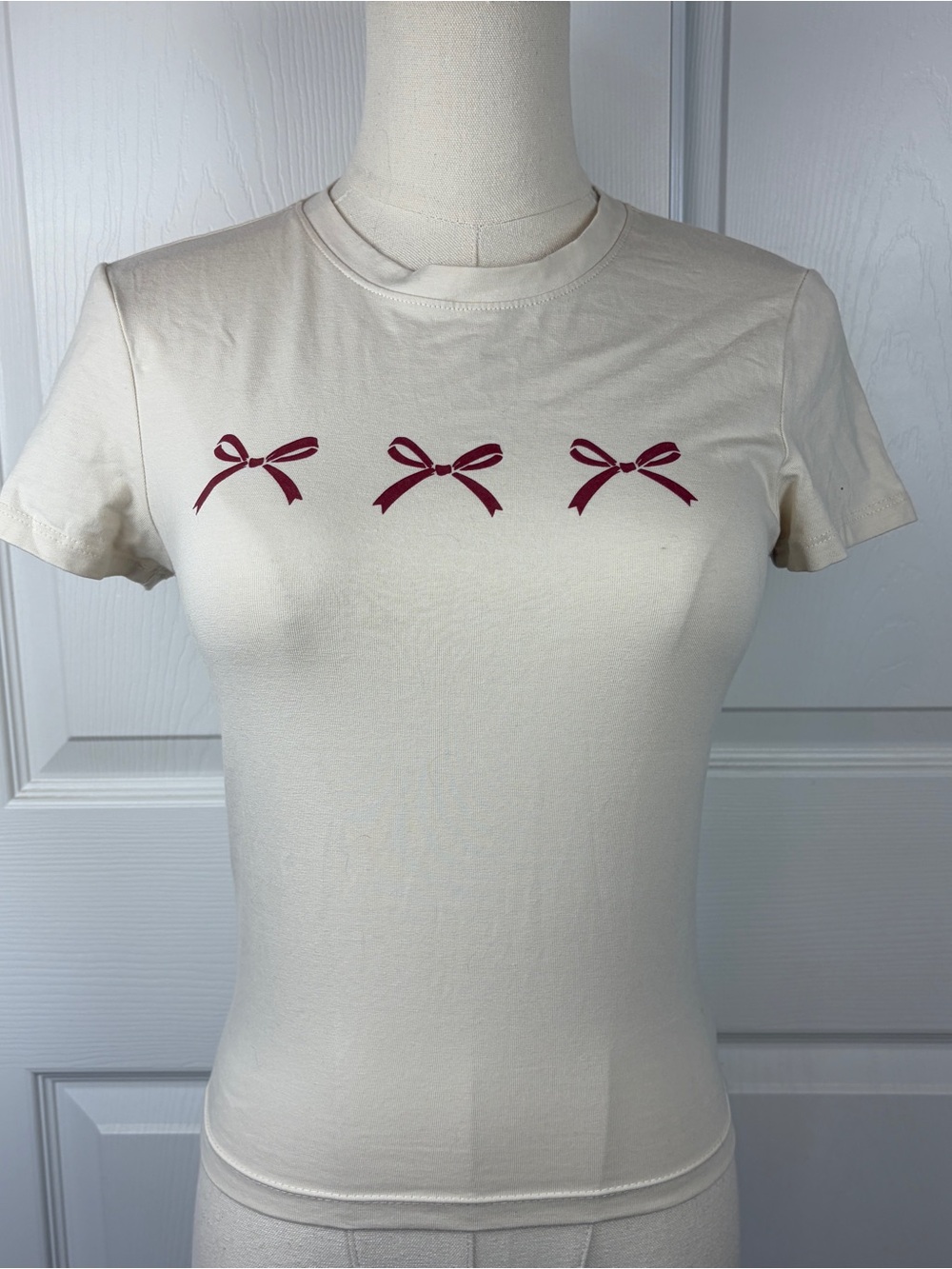 Homegirl society Chest Bow Graphic Crewneck Tee - Cream with Burgundy Bows